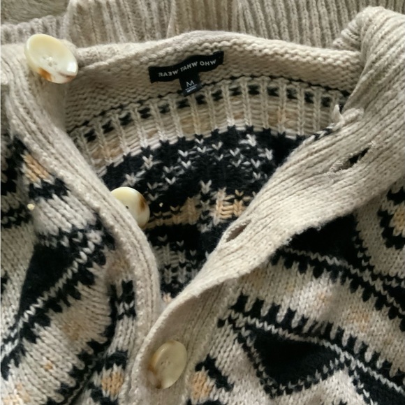 Geometric Patterned Cream Sweater - Picture 3 of 4